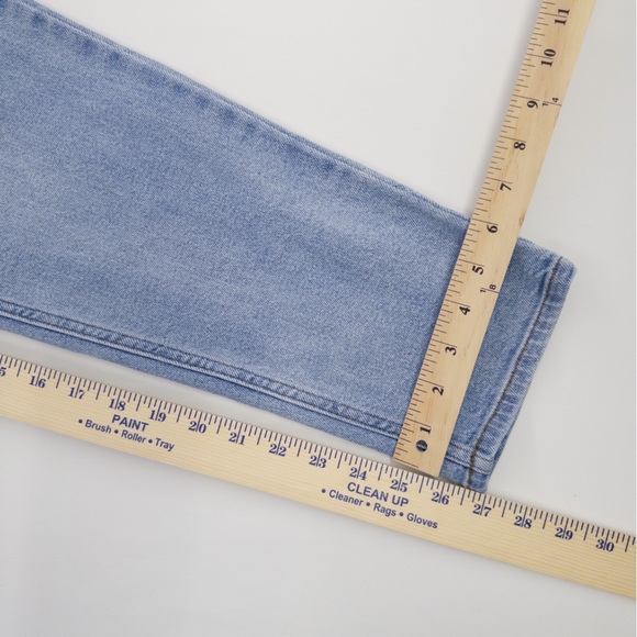 Her Universe Star Wars The Mandalorian The Child Mom Jeans Baby Yoda Size 7 EUC - Picture 14 of 14